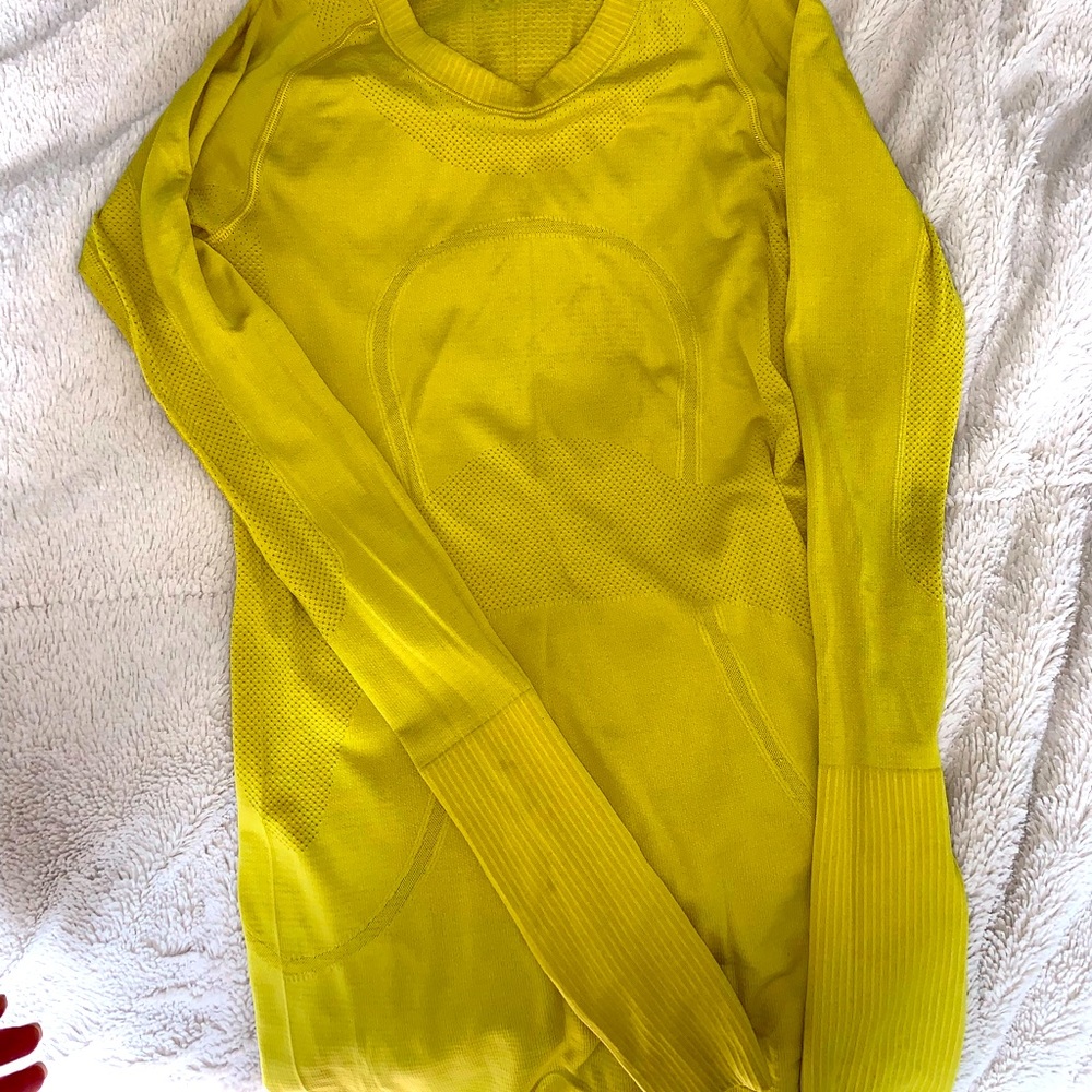 ⚡️Yellow Swiftly Tech 1.0 Long Size 2 Long sleeve Lululemon⚡️ SOLD